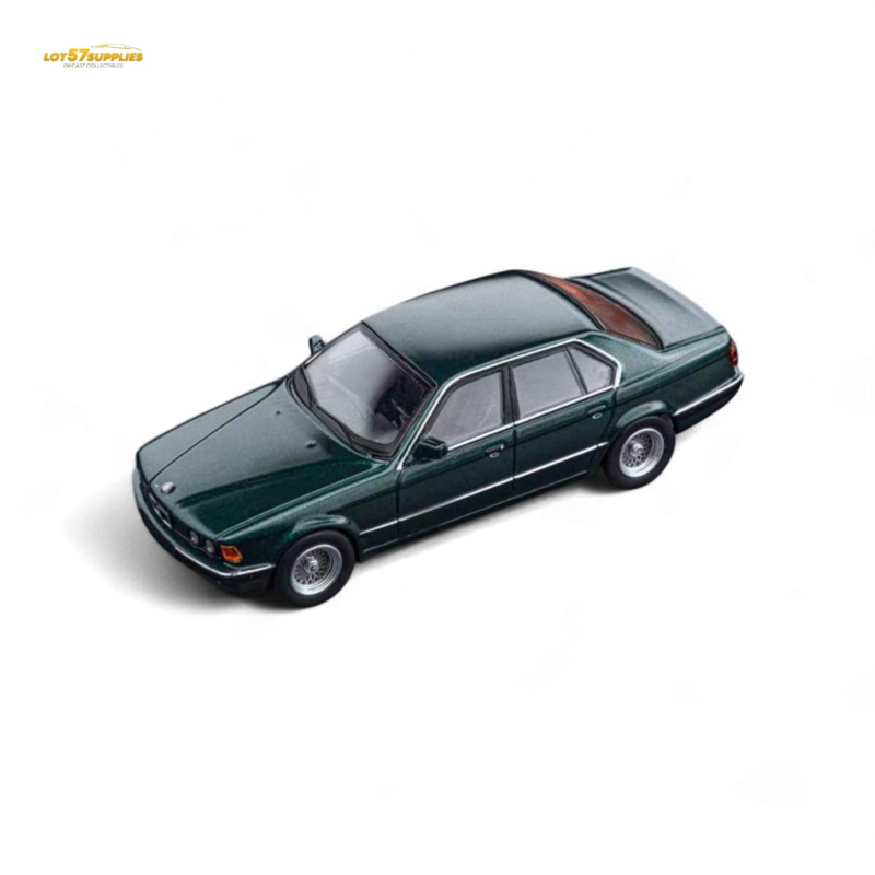 (Pre-Order) DCM BMW E32 7-Series Sedan Oxford Metallic Green 1:64