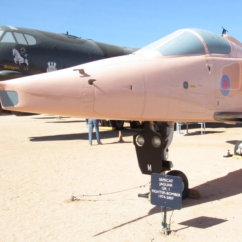 PHASE HANGAR 48053 1/48 SEPECAT Jaguar Closed Nose Avionics Door (Kittyhawk)