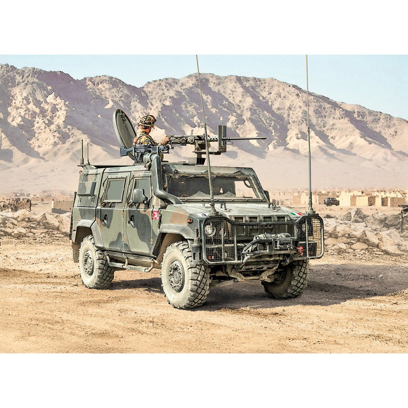 ITALERI 1/35 Iveco VTLM Lince Infantry Mobility Vehicle 6766