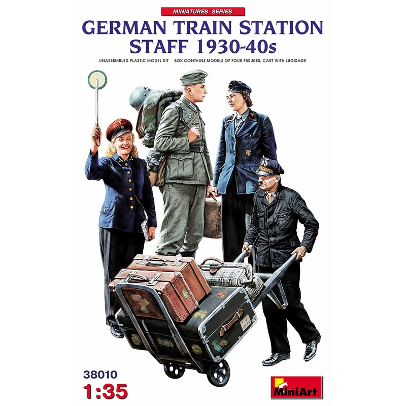 MiniArt 38010 1/35 German Train Station Staff 1930-40s