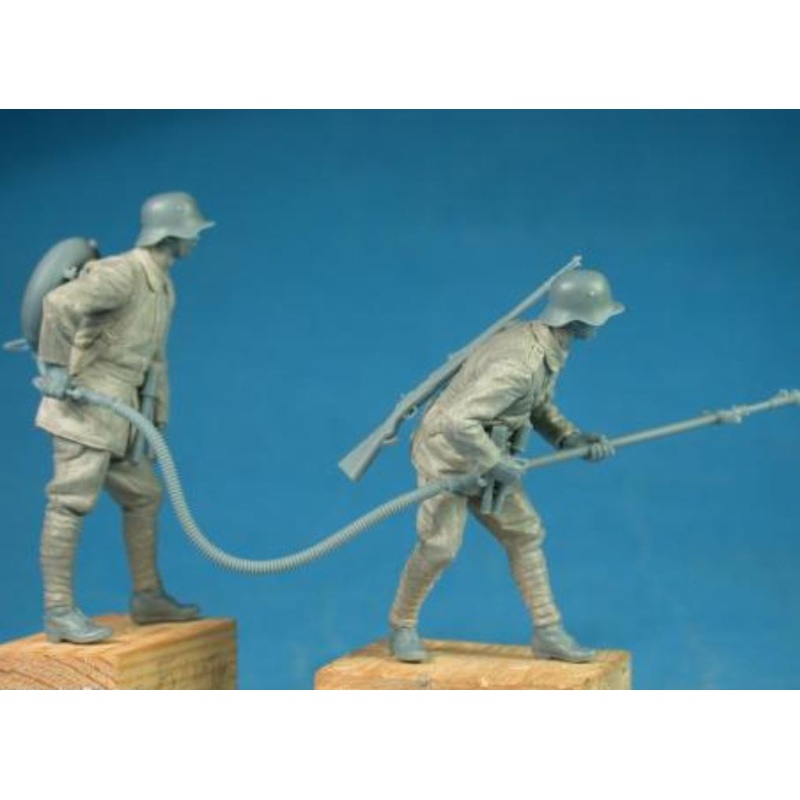 Copper State Models F35045 1/35 German Freikorps Flamethrower Squad