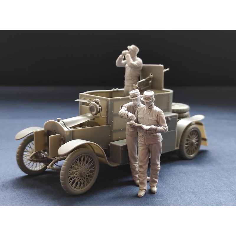 Copper State Models F35020 1/35 Belgian Armoured Car Crew Checking Map