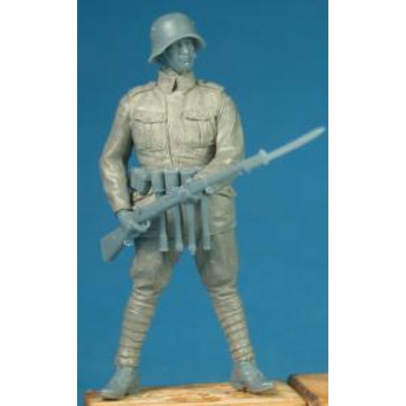 Copper State Models F35044 1/35 German Freikorps Soldier with Rifle
