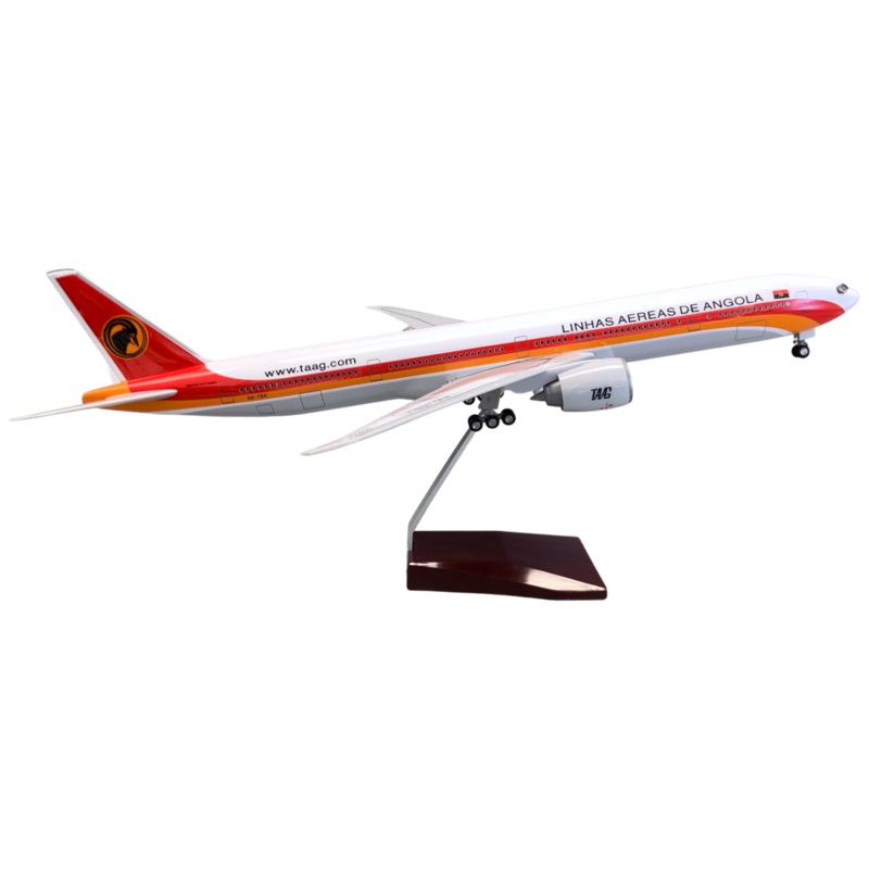 XL TAAG Angola Boeing 777
